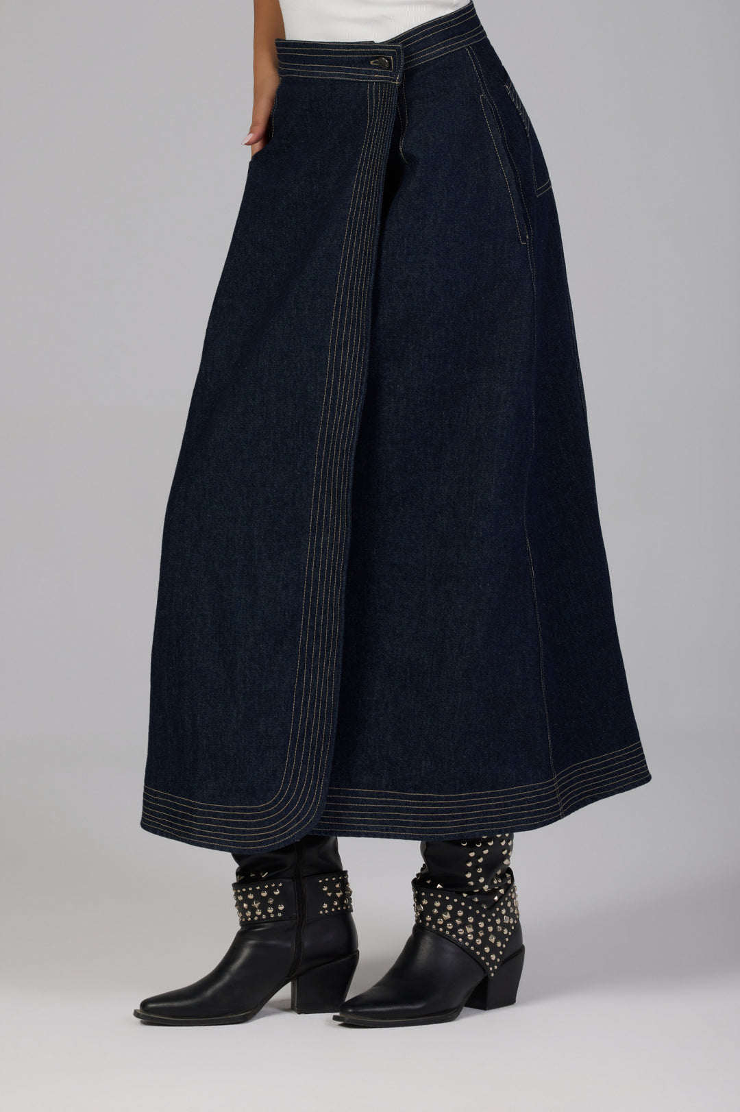 The Outline Skirt