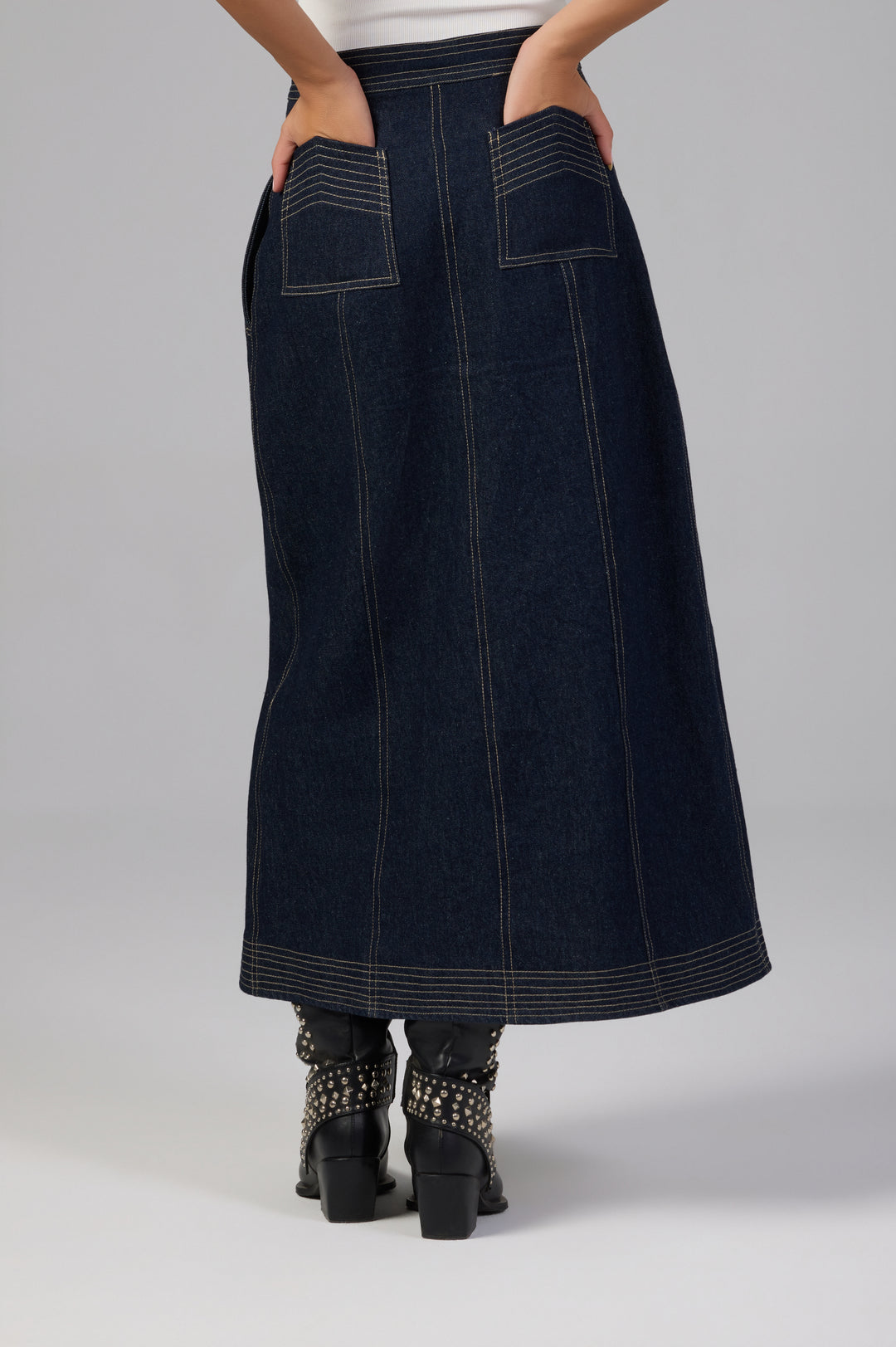 The Outline Skirt