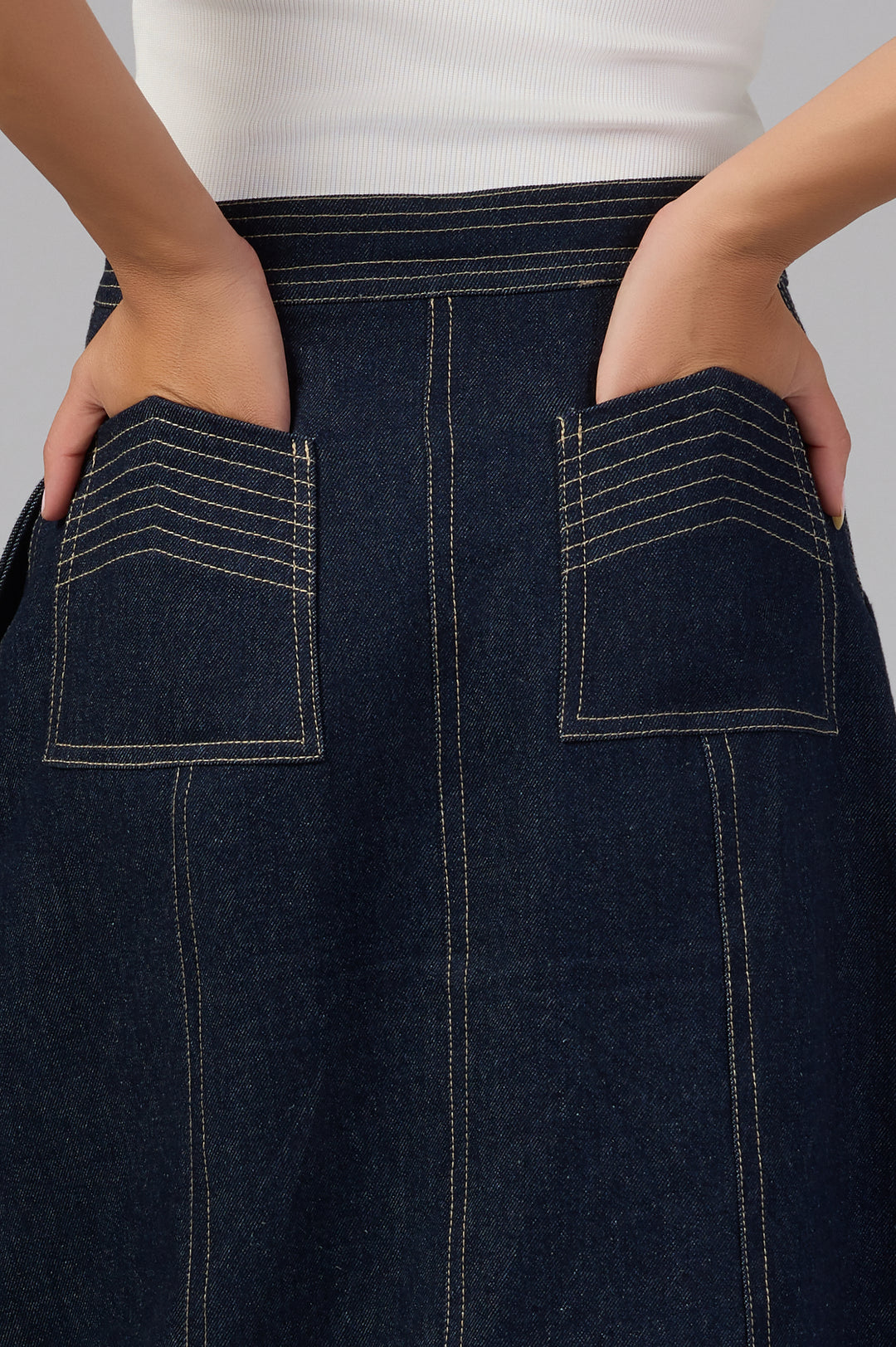 The Outline Skirt