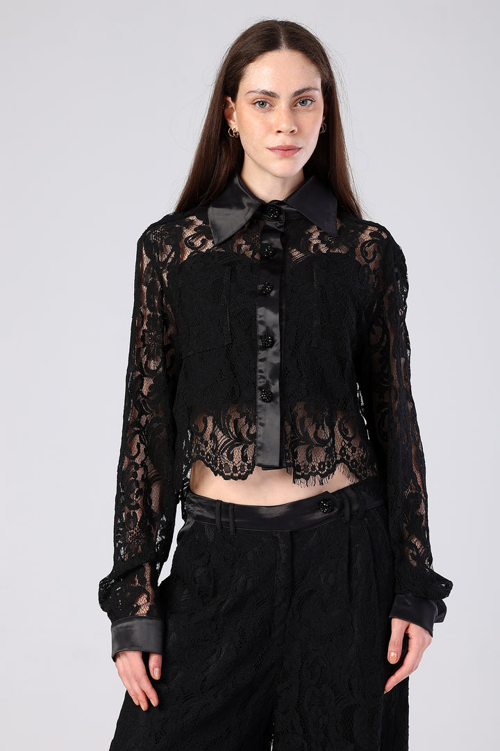 The Amélie Lace Shirt