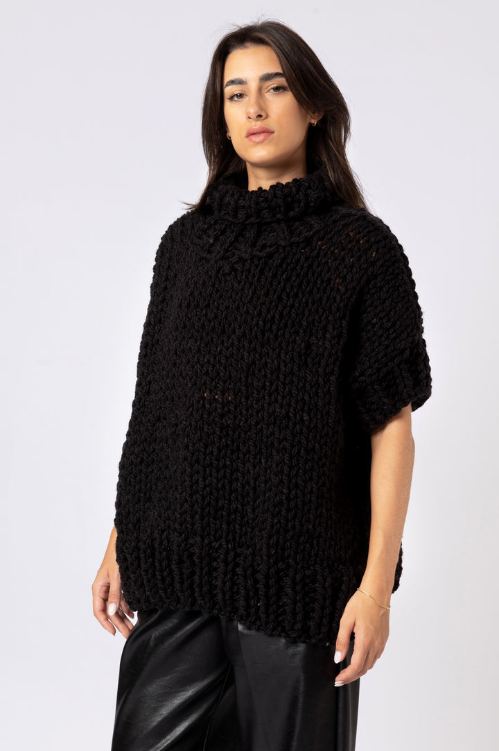 Oversized Short Sleeves Sweater In Black