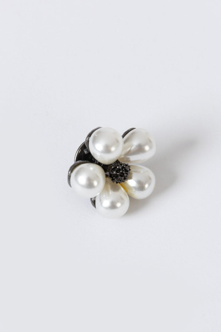 Pearl Flower Pin Brooch