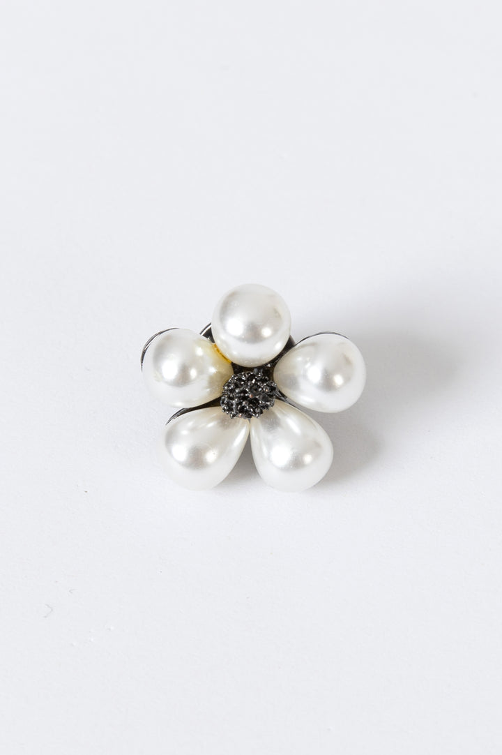 Pearl Flower Pin Brooch