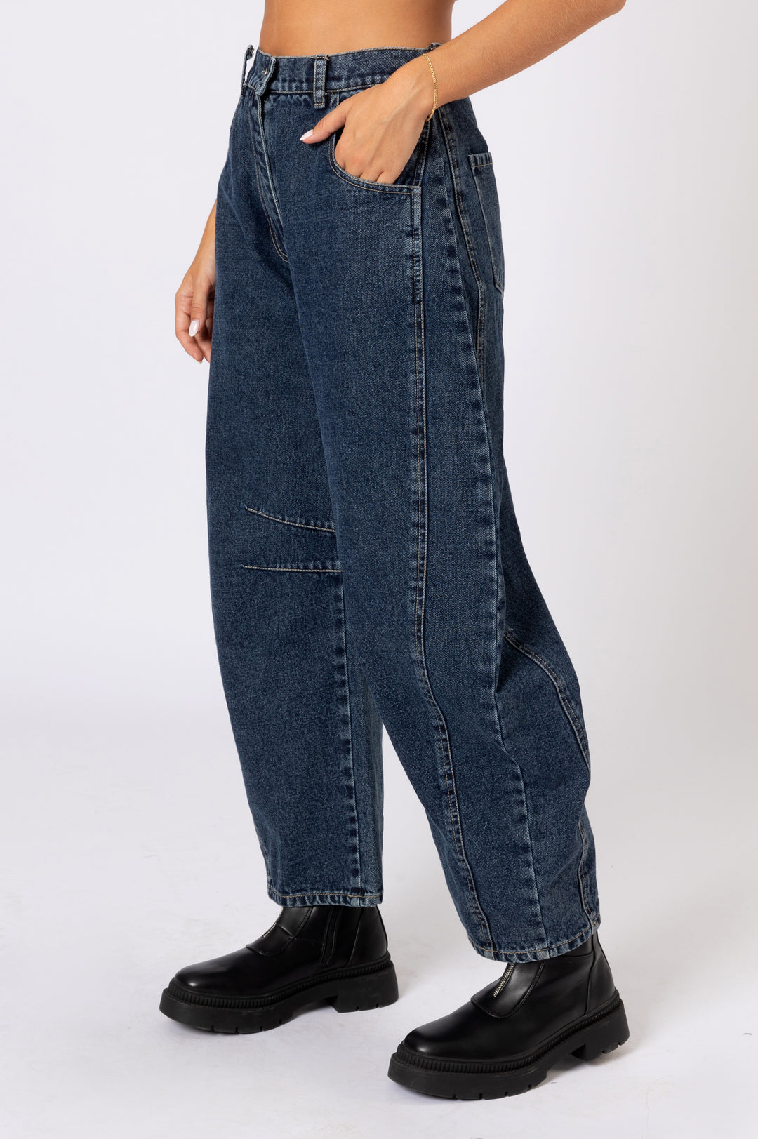 Barrel Fit Denim Pants In Blue