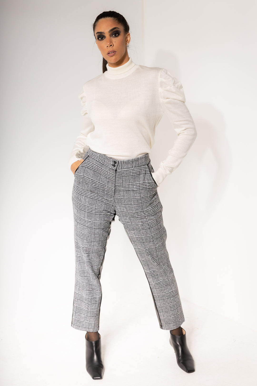 Tricot Body With Puffed Sleeves