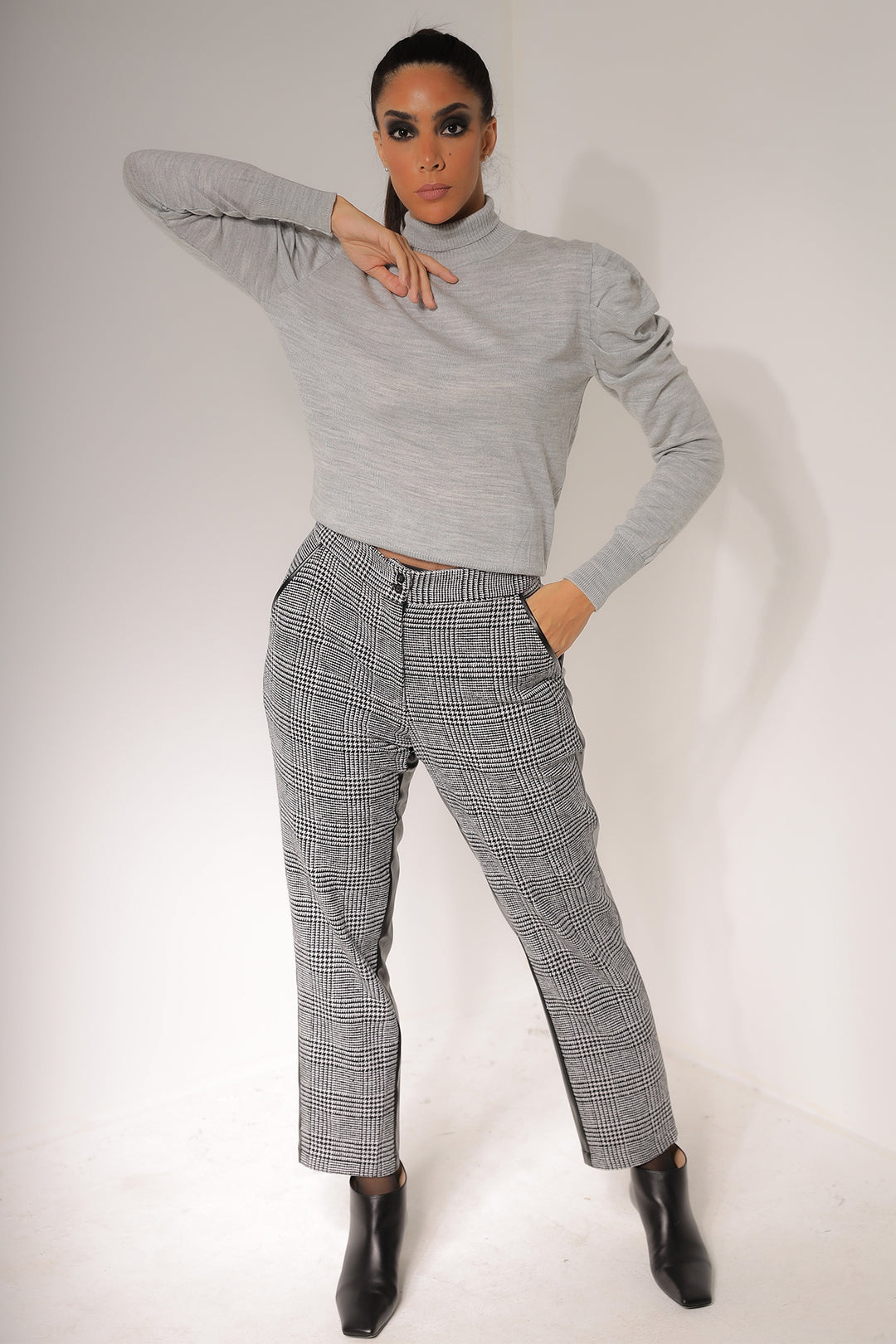 Tricot Body With Puffed Sleeves